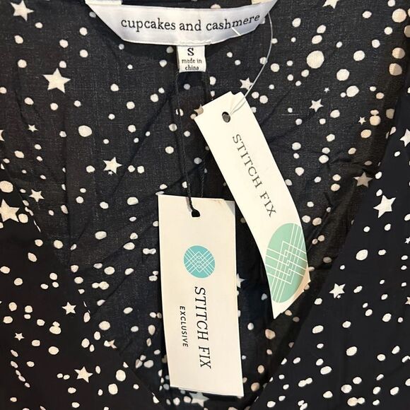 Cupcakes & Cashmere Tie Front Top NWT - Picture 4 of 8